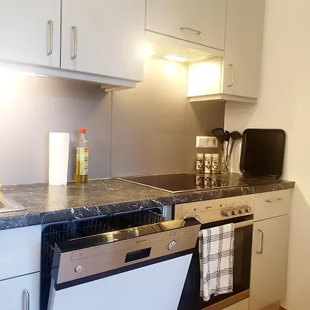 Bohonest Gries - Ground Floor & Parking شقة *